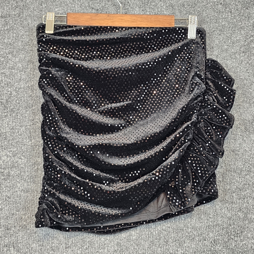 NWT DO+BE Black Shimmer Ruched Ruffle Mini Skirt| Size Small